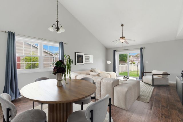 1406 Pine Creek Road, Valparaiso, IN 46383