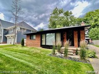 1611 HAZEL Street, Birmingham, MI 48009