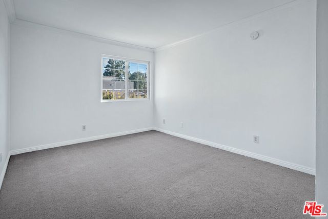 15002 Magnolia Boulevard 4, Sherman Oaks, CA 91403