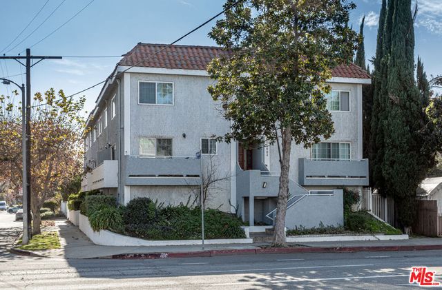 15002 Magnolia Boulevard 4, Sherman Oaks, CA 91403