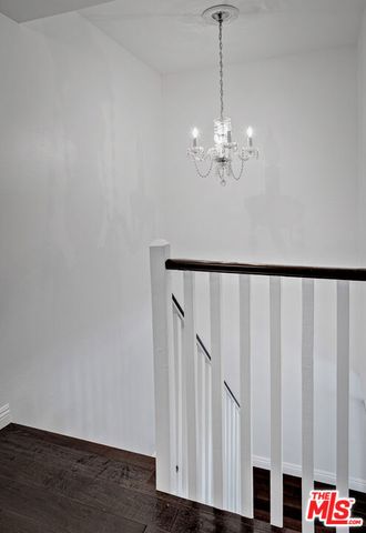 15002 Magnolia Boulevard 4, Sherman Oaks, CA 91403