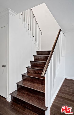 15002 Magnolia Boulevard 4, Sherman Oaks, CA 91403