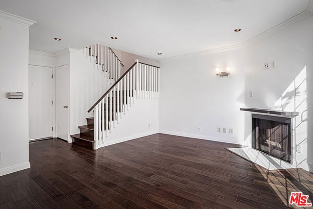 15002 Magnolia Boulevard 4, Sherman Oaks, CA 91403