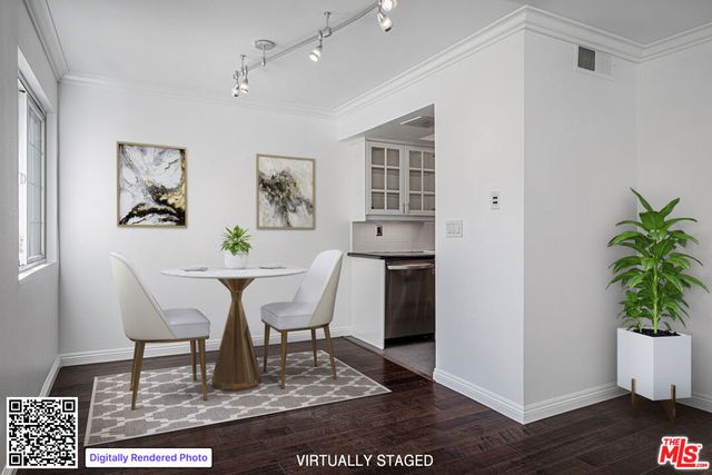 15002 Magnolia Boulevard 4, Sherman Oaks, CA 91403