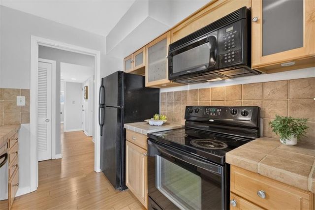 5019 Walnut Street E, Kansas City, MO 64112