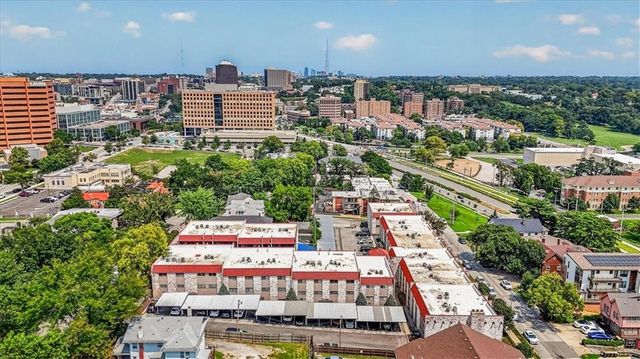 5019 Walnut Street E, Kansas City, MO 64112