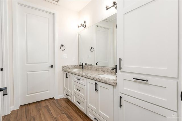 1406 E Danielle Avenue, Pharr, TX 78577