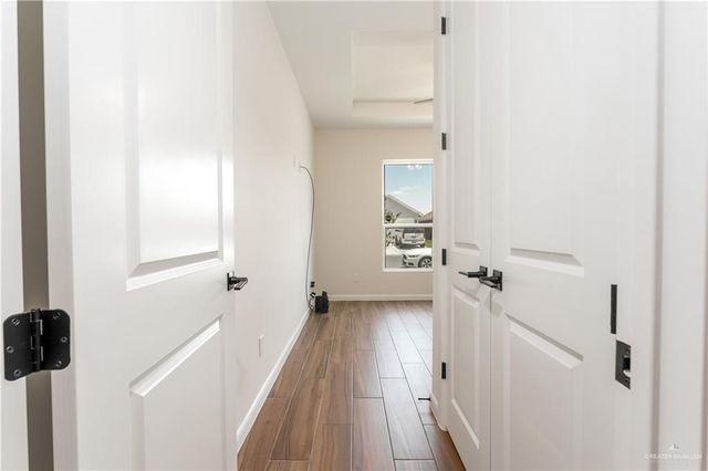 1406 E Danielle Avenue, Pharr, TX 78577