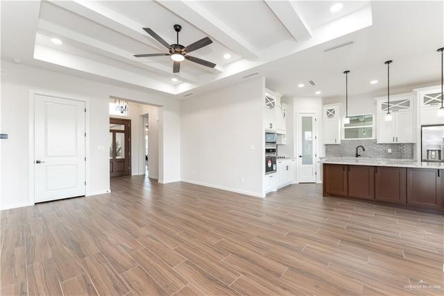 1406 E Danielle Avenue, Pharr, TX 78577