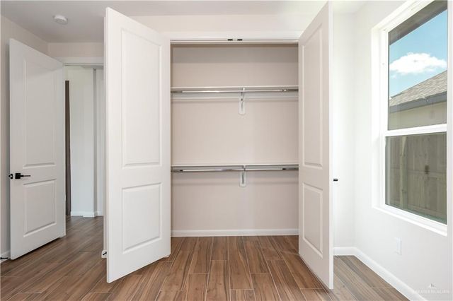 1406 E Danielle Avenue, Pharr, TX 78577