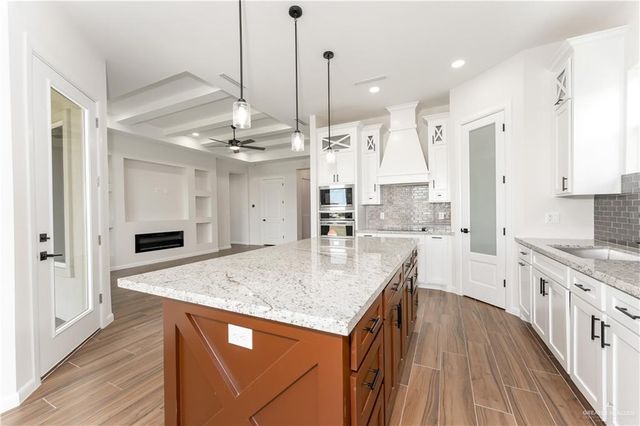 1406 E Danielle Avenue, Pharr, TX 78577