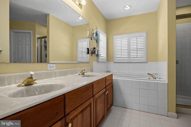 112 SUNSET DR, Mount Royal, NJ 08061