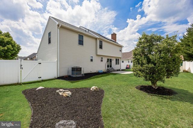 112 SUNSET DR, Mount Royal, NJ 08061