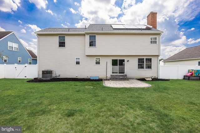 112 SUNSET DR, Mount Royal, NJ 08061