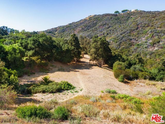 20711 Rockcroft Drive, Malibu, CA 90265