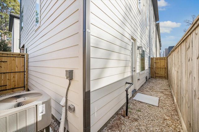 520 Janisch Road, Houston, TX 77018