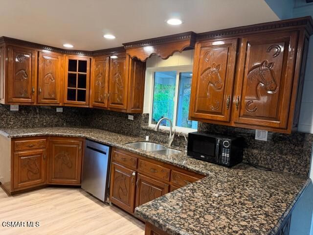 1324 Rudolph Drive, Newbury Park, CA 91320