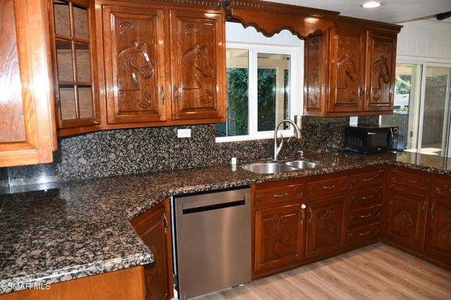 1324 Rudolph Drive, Newbury Park, CA 91320