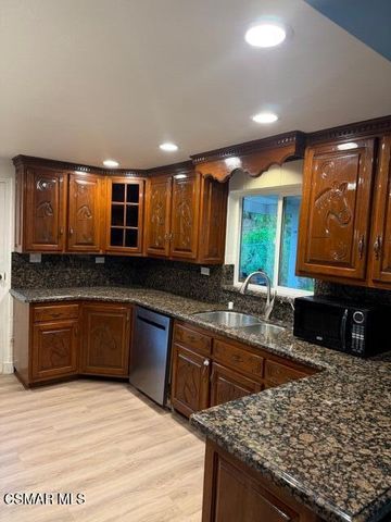 1324 Rudolph Drive, Newbury Park, CA 91320