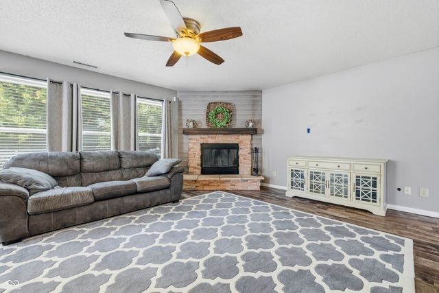 2258 Bridlewood Drive, Franklin, IN 46131