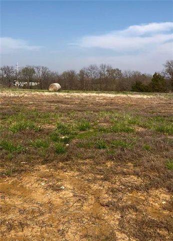 20179 Grandview Street, Bucyrus, KS 66013