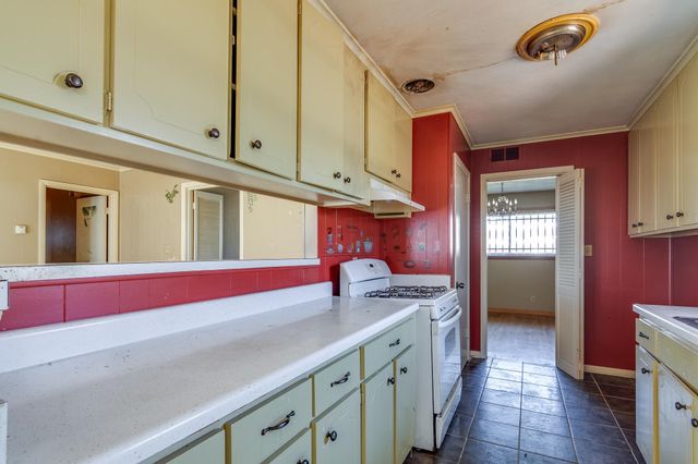 2416 VERDUN ST, Memphis, TN 38114