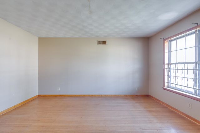 2416 VERDUN ST, Memphis, TN 38114