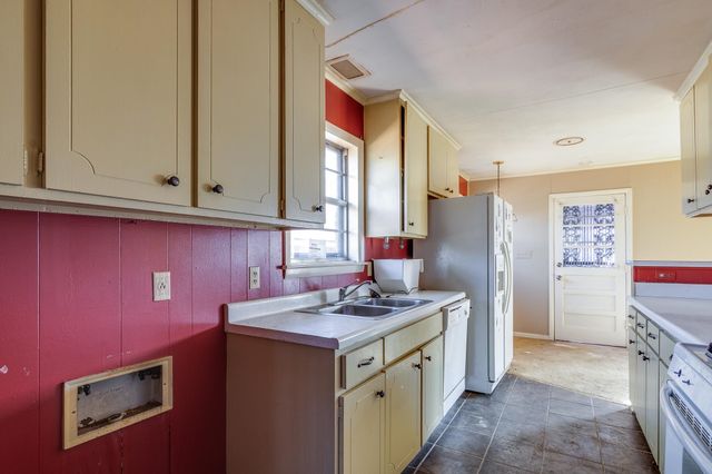 2416 VERDUN ST, Memphis, TN 38114