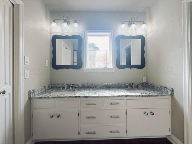 120 Bellaire Avenue, Dumas, TX 79029