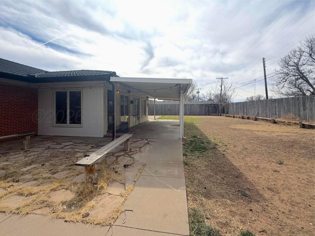 120 Bellaire Avenue, Dumas, TX 79029