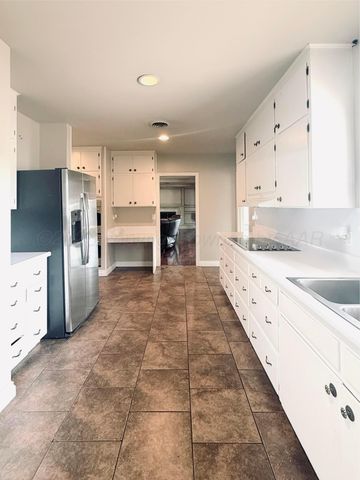 120 Bellaire Avenue, Dumas, TX 79029