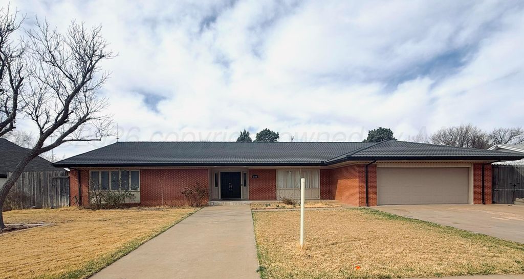 120 Bellaire Avenue, Dumas, TX 79029