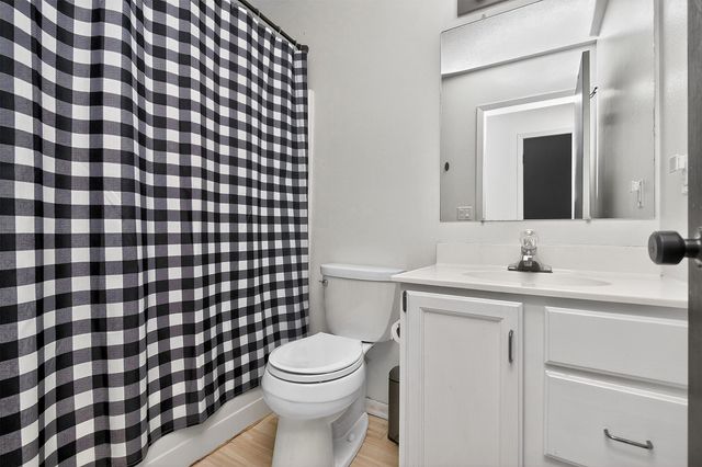 2429 Walnut Street, West Des Moines, IA 50265