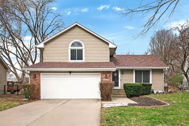 2429 Walnut Street, West Des Moines, IA 50265