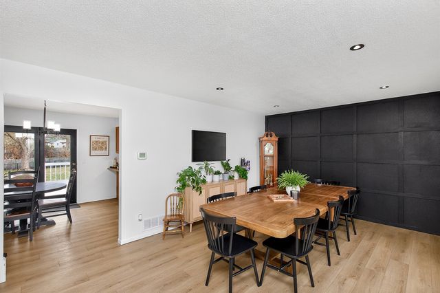 2429 Walnut Street, West Des Moines, IA 50265