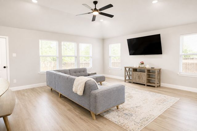 1420 Marshall Street, Greenville, TX 75401