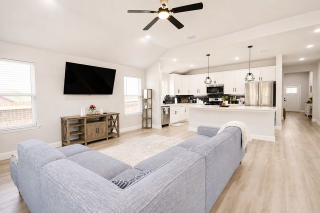 1420 Marshall Street, Greenville, TX 75401