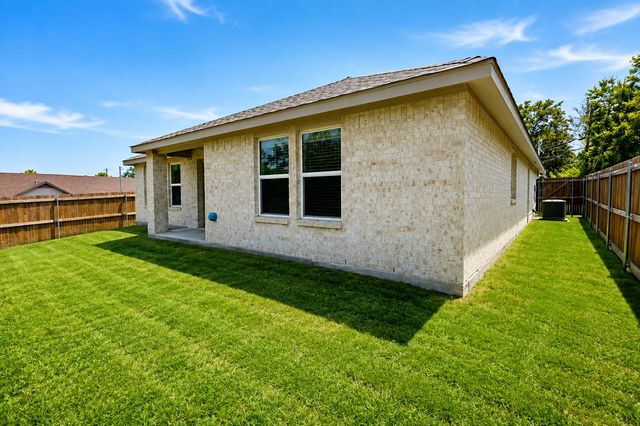 1420 Marshall Street, Greenville, TX 75401