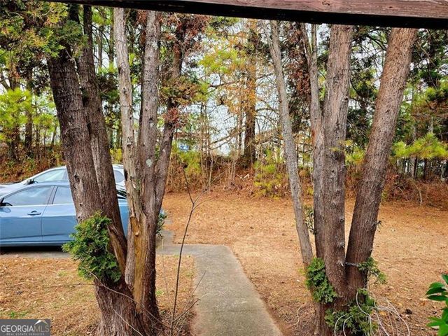 1497 Stoneleigh, Stone Mountain, GA 30088