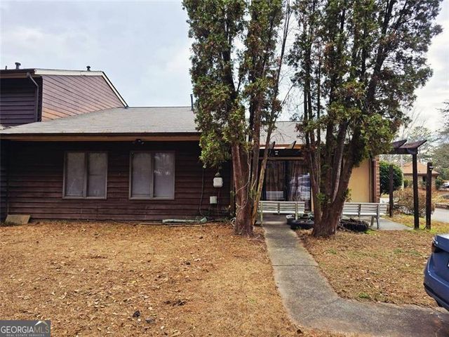 1497 Stoneleigh, Stone Mountain, GA 30088