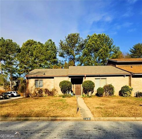 1497 Stoneleigh, Stone Mountain, GA 30088