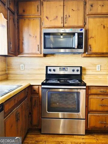 1497 Stoneleigh, Stone Mountain, GA 30088