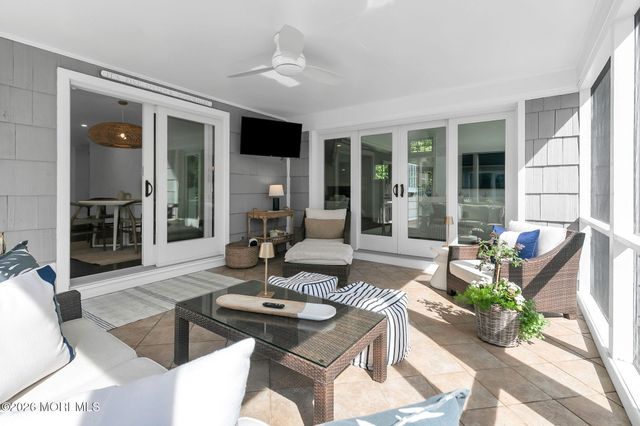 14 Circle Drive, Rumson, NJ 07760