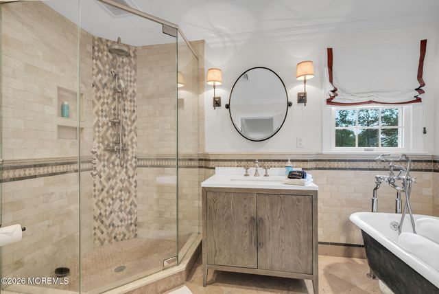 14 Circle Drive, Rumson, NJ 07760