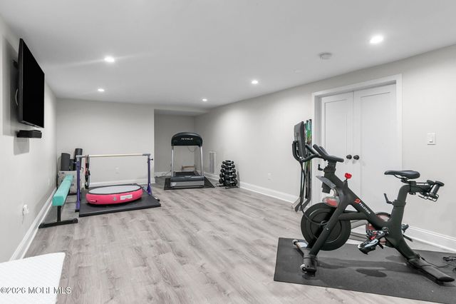 14 Circle Drive, Rumson, NJ 07760