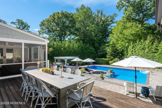 14 Circle Drive, Rumson, NJ 07760