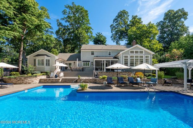 14 Circle Drive, Rumson, NJ 07760