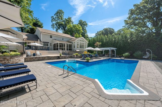 14 Circle Drive, Rumson, NJ 07760
