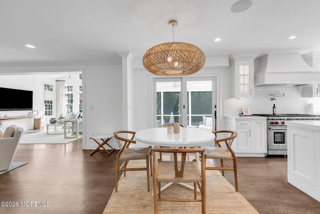 14 Circle Drive, Rumson, NJ 07760