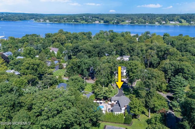 14 Circle Drive, Rumson, NJ 07760